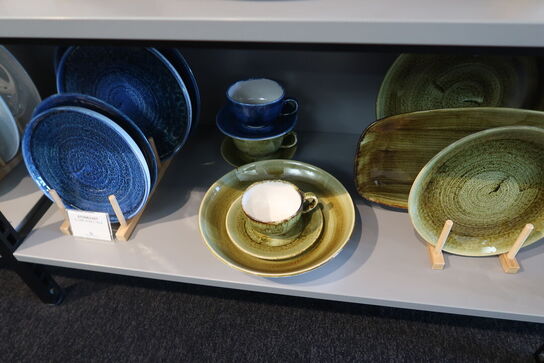 179 stk. tallerkener, kopper, skåle, kander m.m. CHURCHILL