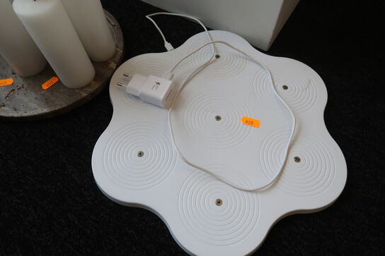 7 stk. lys, opladestation SIRIUS samt serveringsbræt