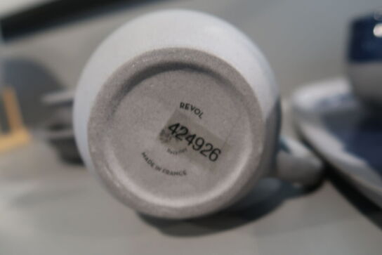 141 stk. tallerkener, kopper, skåle, kander m.m. ROSENTHAL, REVOL m.m.