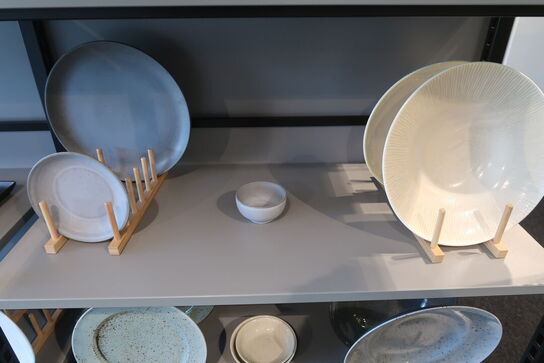 88 stk. tallerkener, kopper, skåle, kander m.m. TOGNANA m.m.