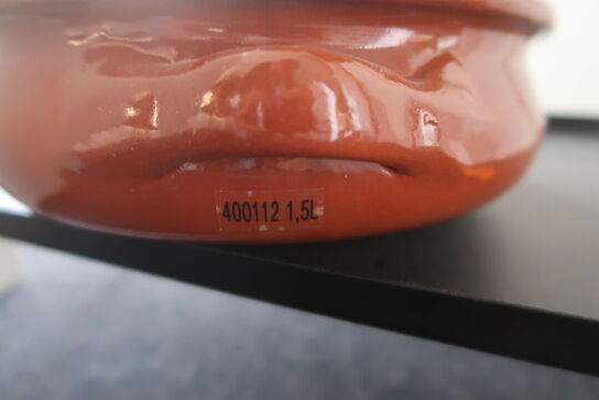 Stander med skål og gryde