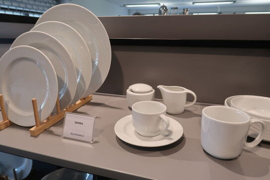 106 stk. tallerkener, kopper, skåle, kander m.m. SCHÖNWALD