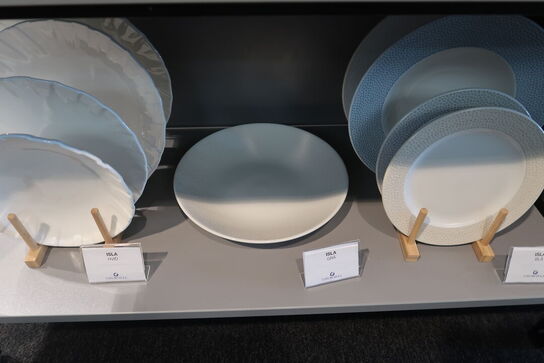 179 stk. tallerkener, kopper, skåle, kander m.m. CHURCHILL