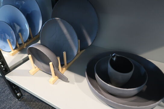 141 stk. tallerkener, kopper, skåle, kander m.m. ROSENTHAL, REVOL m.m.