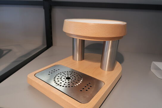 Stativ til saftdispenser