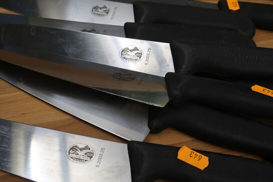 9 stk. knive VICTORINOX 5.2003.25
