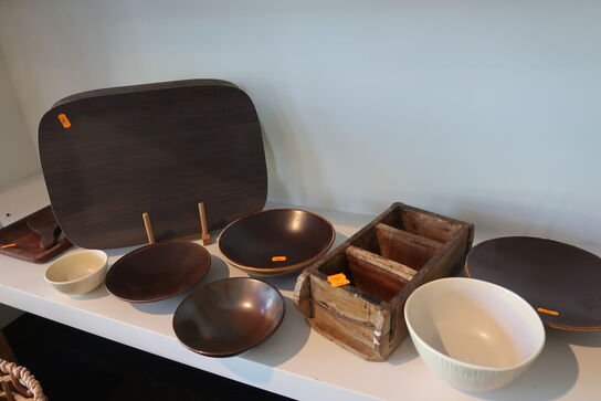 Tallerkener, bakker m.m.