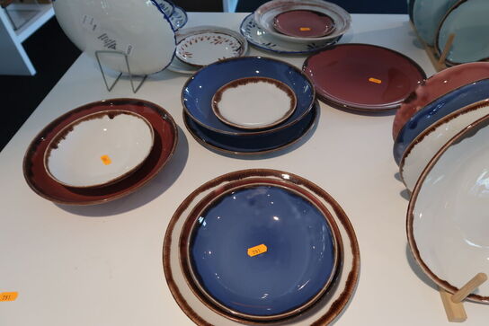 79 stk. tallerkener, skåle og fade DUDSON