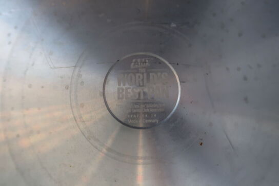 2 stk. bageplader bl.a. WORLD'S BEST PAN