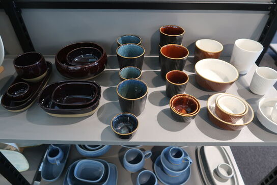 179 stk. tallerkener, kopper, skåle, kander m.m. CHURCHILL