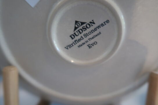 79 stk. tallerkener, skåle og fade DUDSON