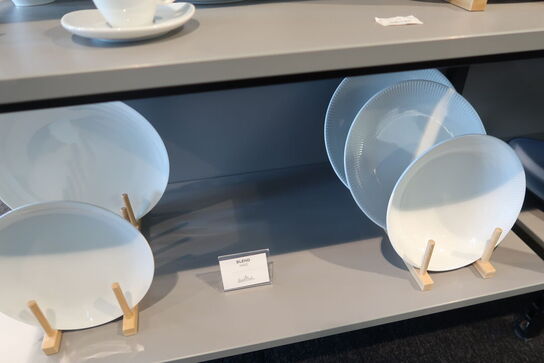 141 stk. tallerkener, kopper, skåle, kander m.m. ROSENTHAL, REVOL m.m.