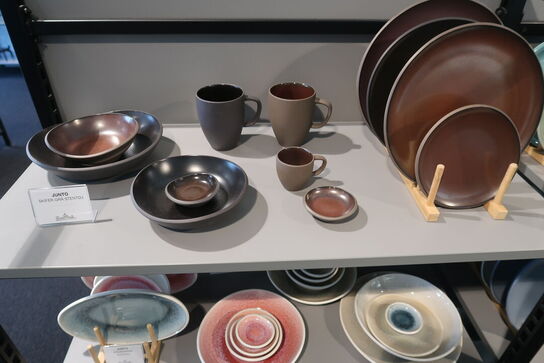 141 stk. tallerkener, kopper, skåle, kander m.m. ROSENTHAL, REVOL m.m.