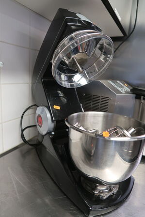 Røremaskine TEDDY 5 L sort Varimixer (Brugt)