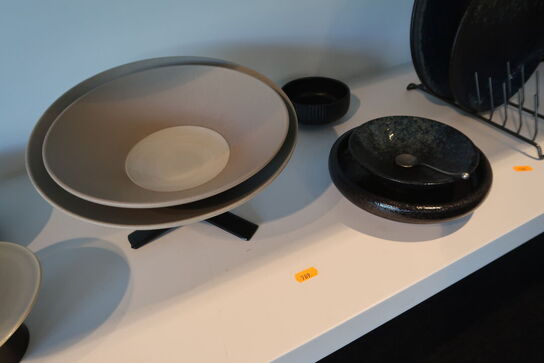 Opsatse, tallerkener, skåle  m.m.