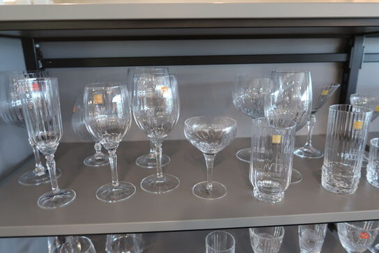 283 stk. glas og kander