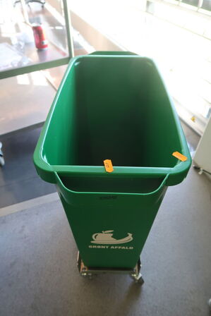Beholder 60 ltr plast grøn ekskl låg (Brugt) med vogn