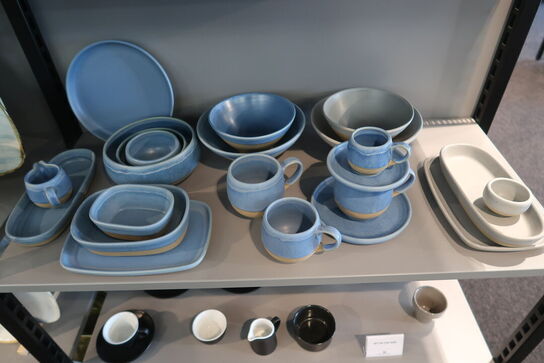 179 stk. tallerkener, kopper, skåle, kander m.m. CHURCHILL