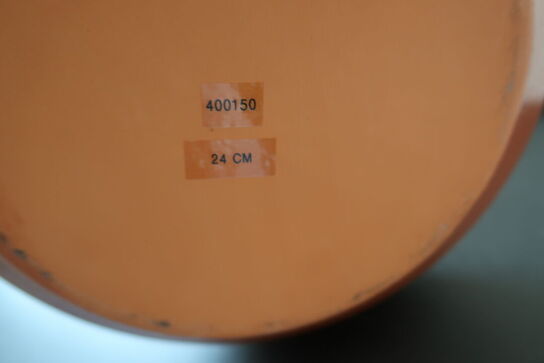 Stander med skål og gryde