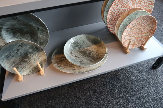 123 stk. tallerkener, kopper, skåle, kander m.m. i stentøj