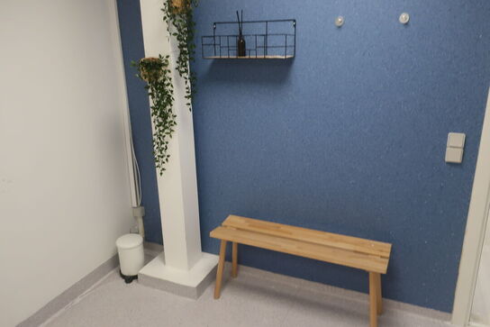 Skammel / skraldespand / planter m.m.