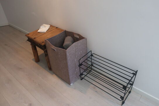 Bord / reol / knagerække / planter