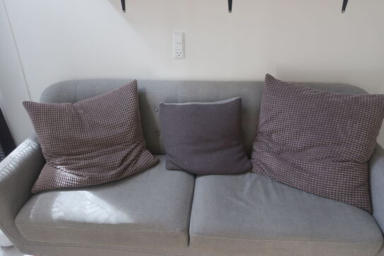 Sofa med puder