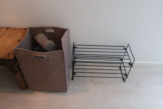 Bord / reol / knagerække / planter