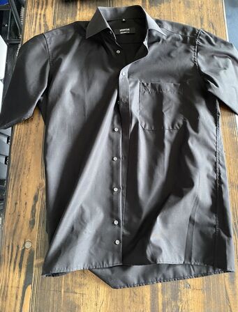 2 stk skjorter korter ærmer Eterna str 39 pris 1200.-