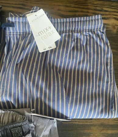 3 stk pyjamas bukser 2x3xl, 1x5xl sciesser 1200.-