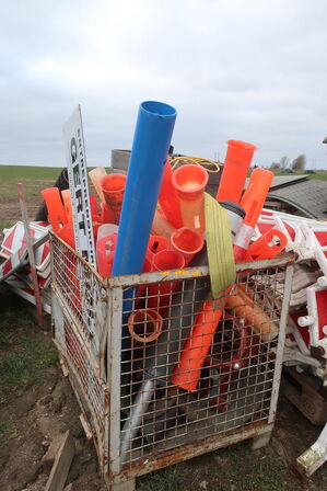 20 paller afspærringsmateriel