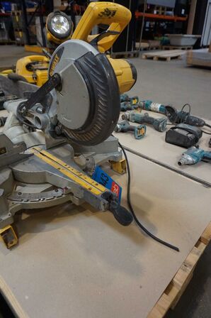 Dewalt kap/gearingssav (MOMSFRI)
