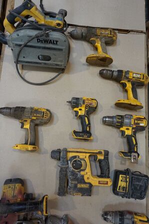 Palle med Dewalt værktøj m.m. (MOMSFRI)