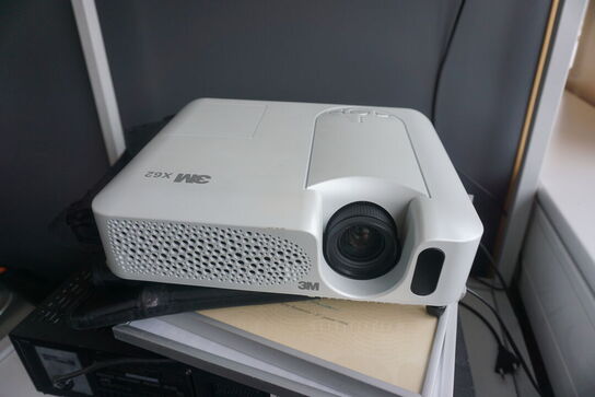 Projector LCD inkl. Tv mv. 