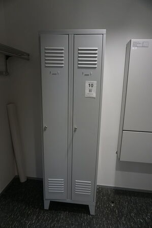 Omklædningsskab 