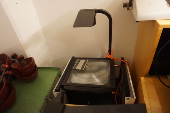 Vogn + 2 stk. projector 