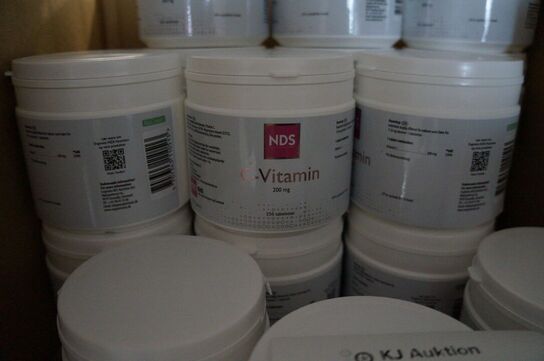 Indhold på reol af diverse NDS kosttilskud 