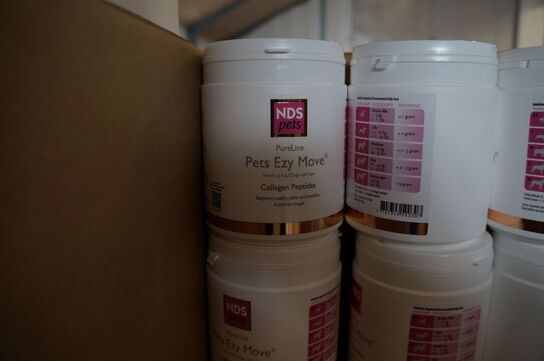 Indhold på reol af diverse NDS kosttilskud 