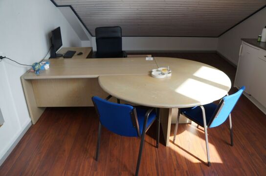 Skrivebord inkl. Skærm og stol 