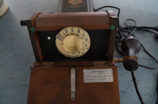 Antik telefon 