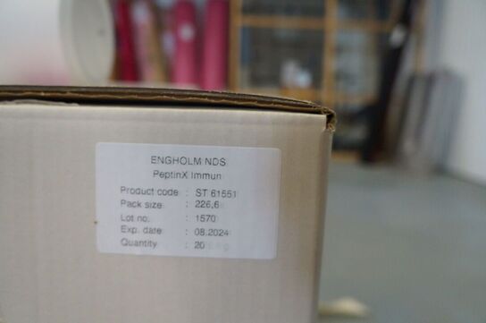 3 kasser med diverse NDS kosttilskud 