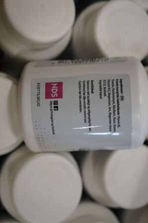 3 kasser med diverse NDS kosttilskud 