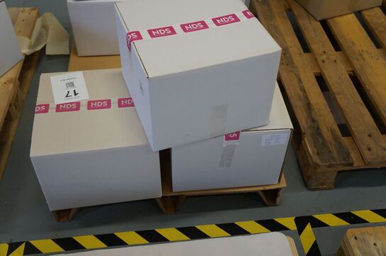 3 kasser med diverse NDS kosttilskud 