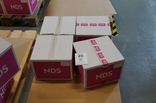 4 kasser med diverse NDS kosttilskud 