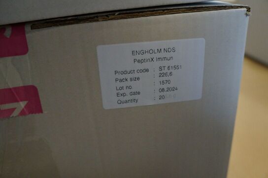 3 kasser med diverse NDS kosttilskud 