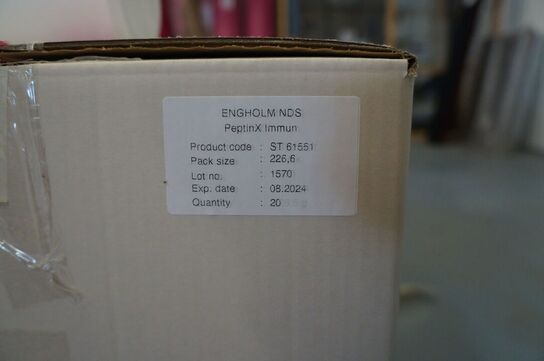 3 kasser med diverse NDS kosttilskud 