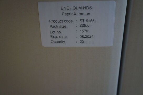 3 kasser med diverse NDS kosttilskud 