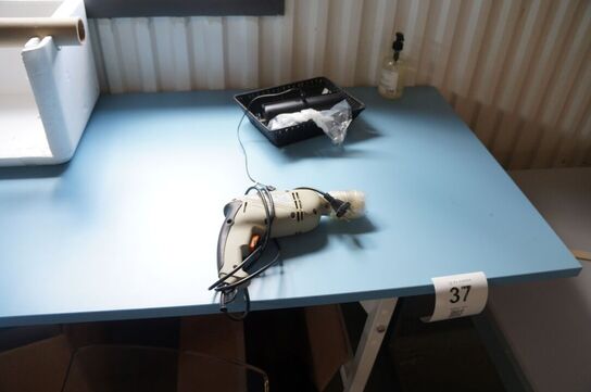 Arbejdsbord med indhold 