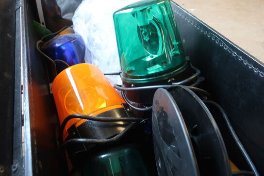 2 stk. cases til vinglas, festivalgrej m.v.