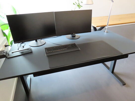 El. hæve/sænke skrivebord, RUMAS, med udtrækskuffe og lampe